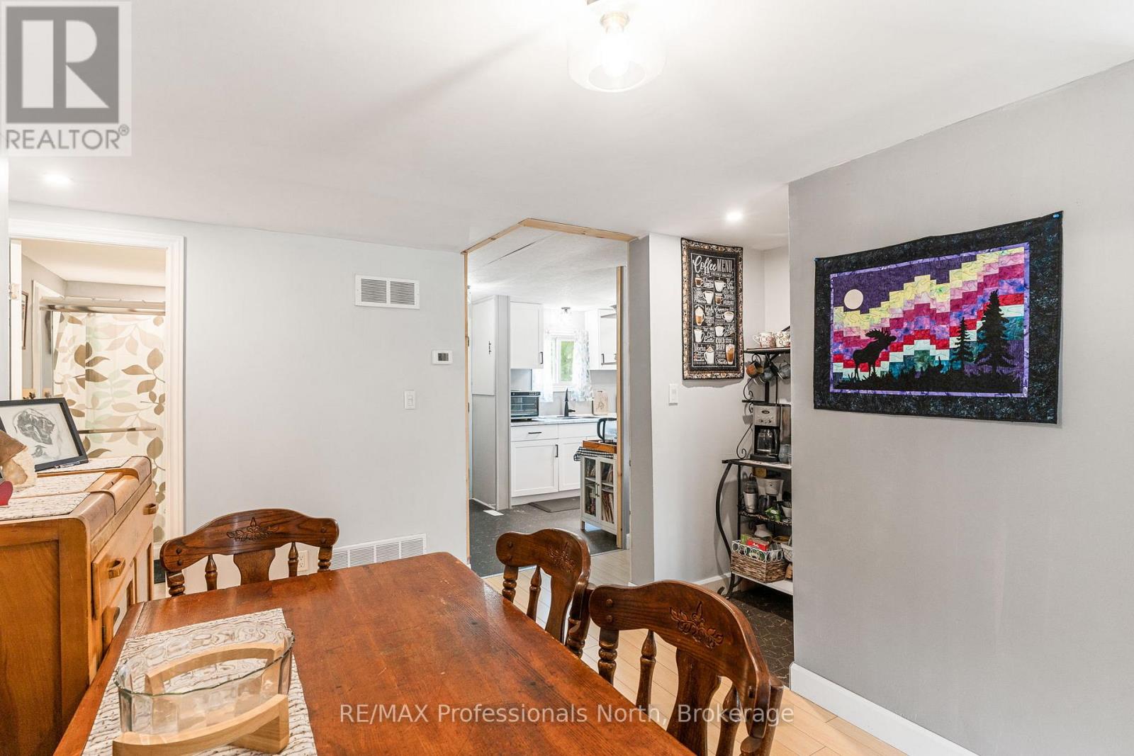 1077 EIGHTH LANE - 12