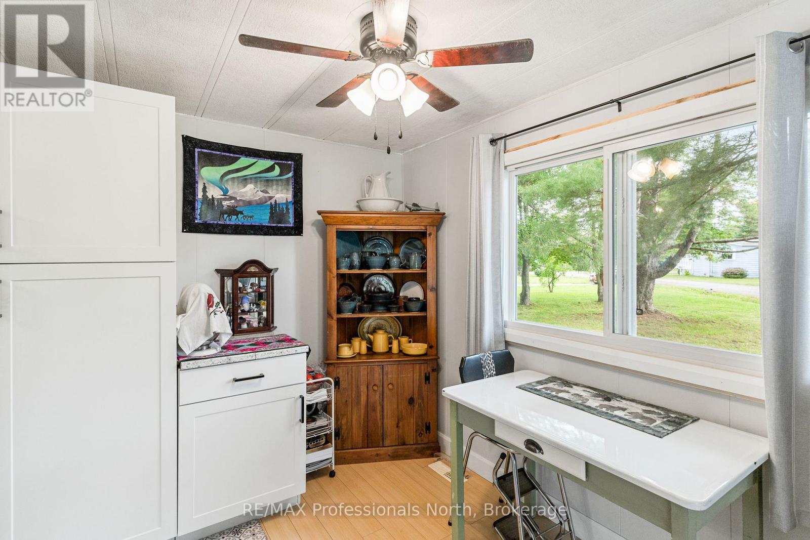 1077 EIGHTH LANE - 21