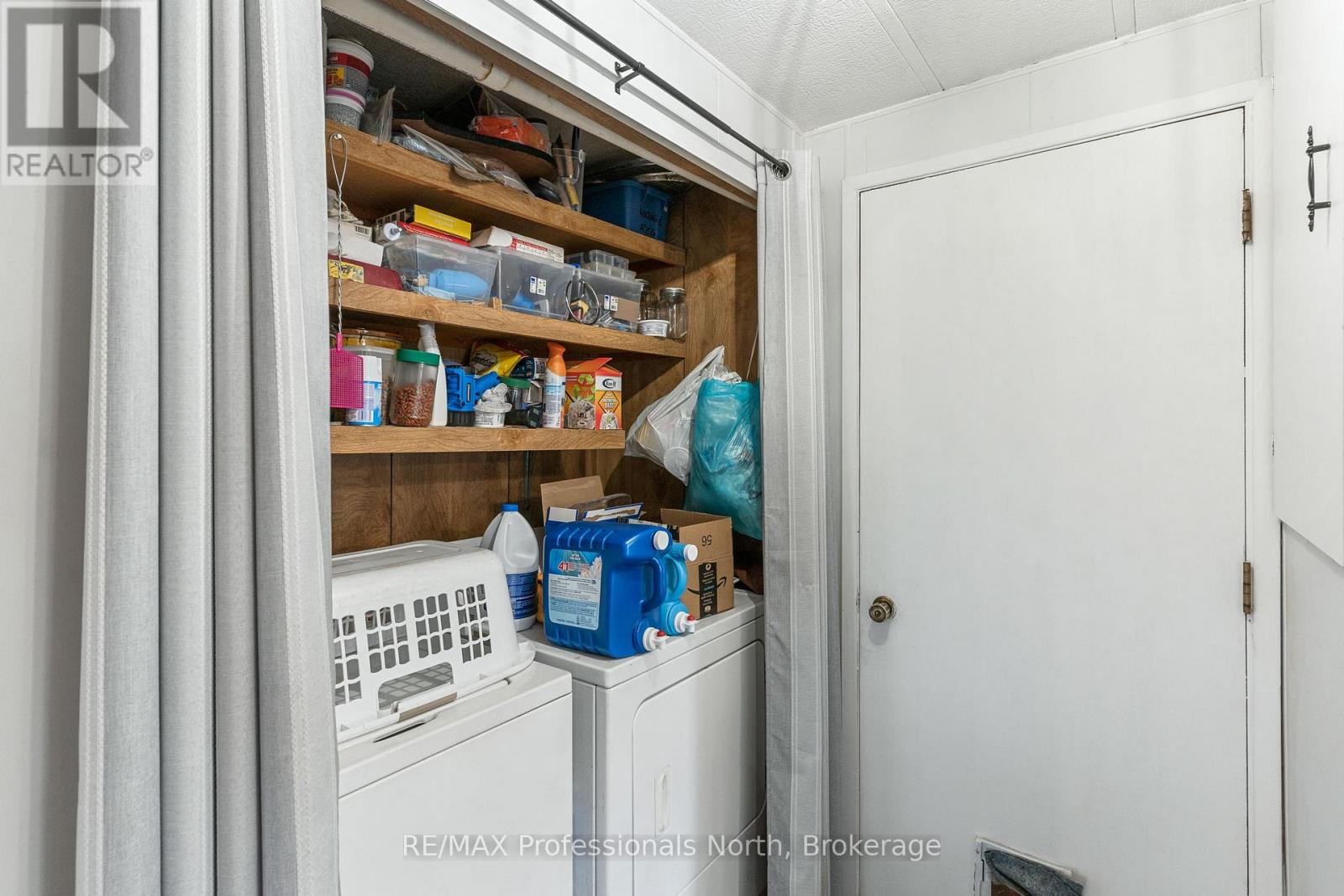 1077 EIGHTH LANE - 27