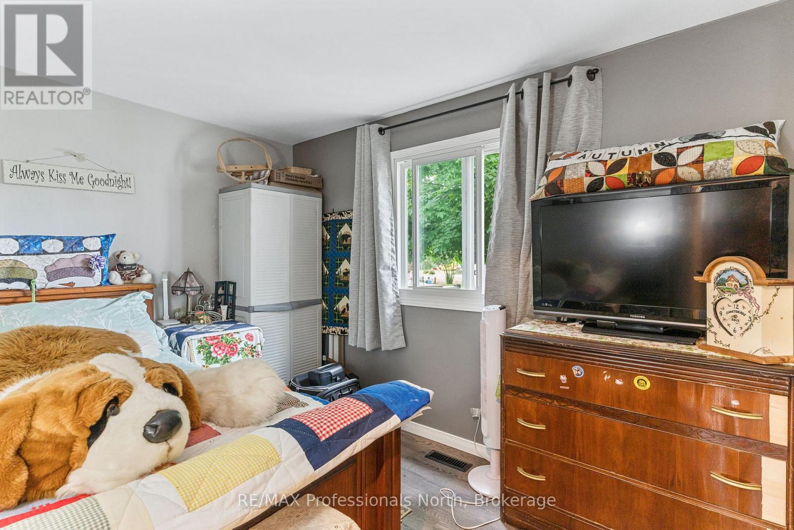 1077 EIGHTH LANE - 31