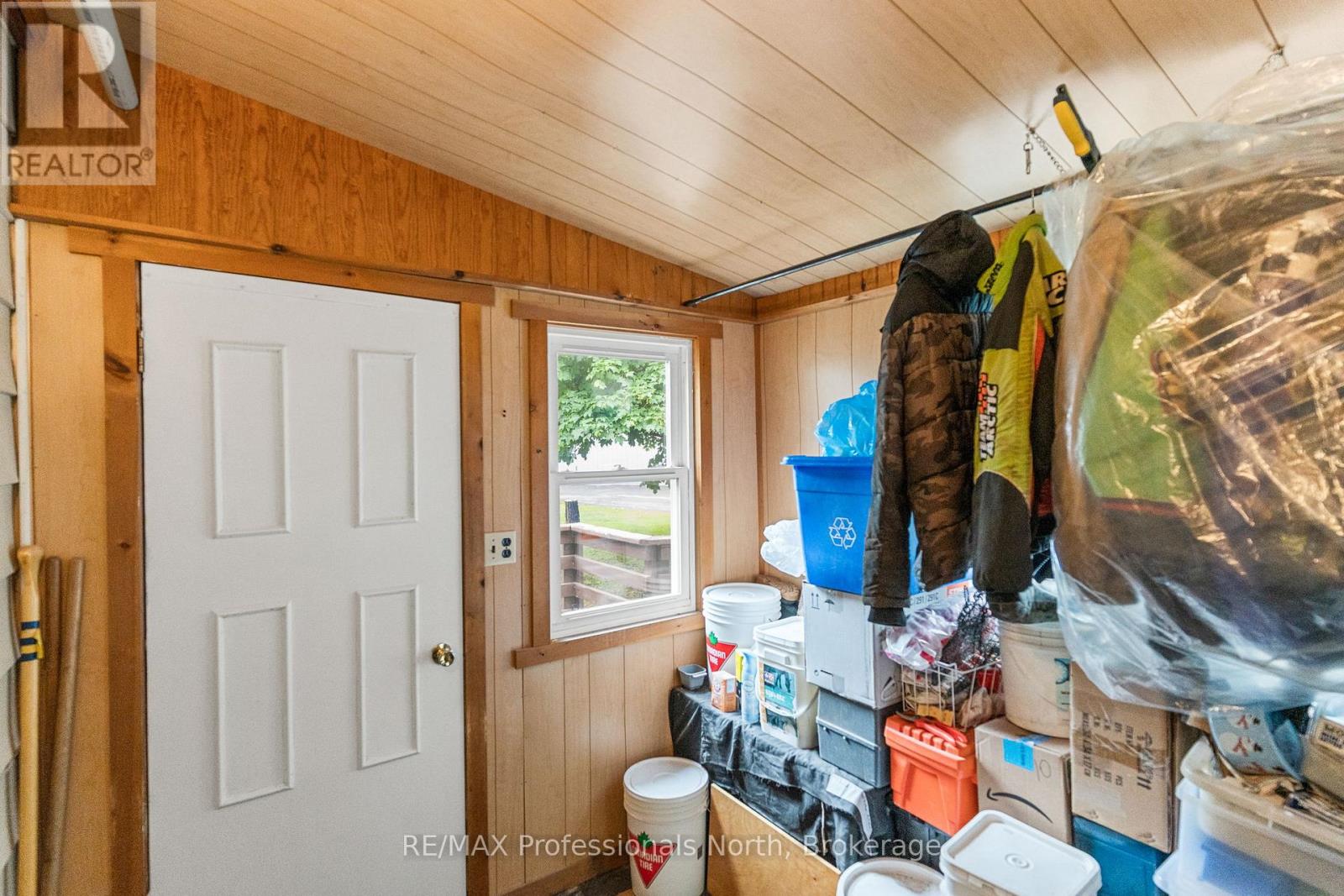 1077 EIGHTH LANE - 35