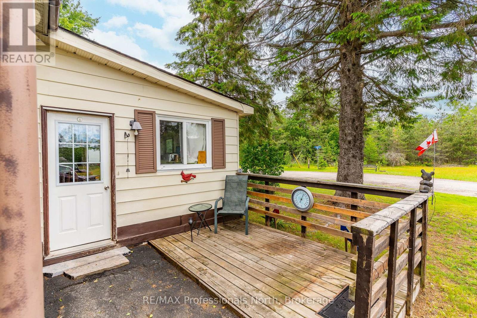 1077 EIGHTH LANE - 44