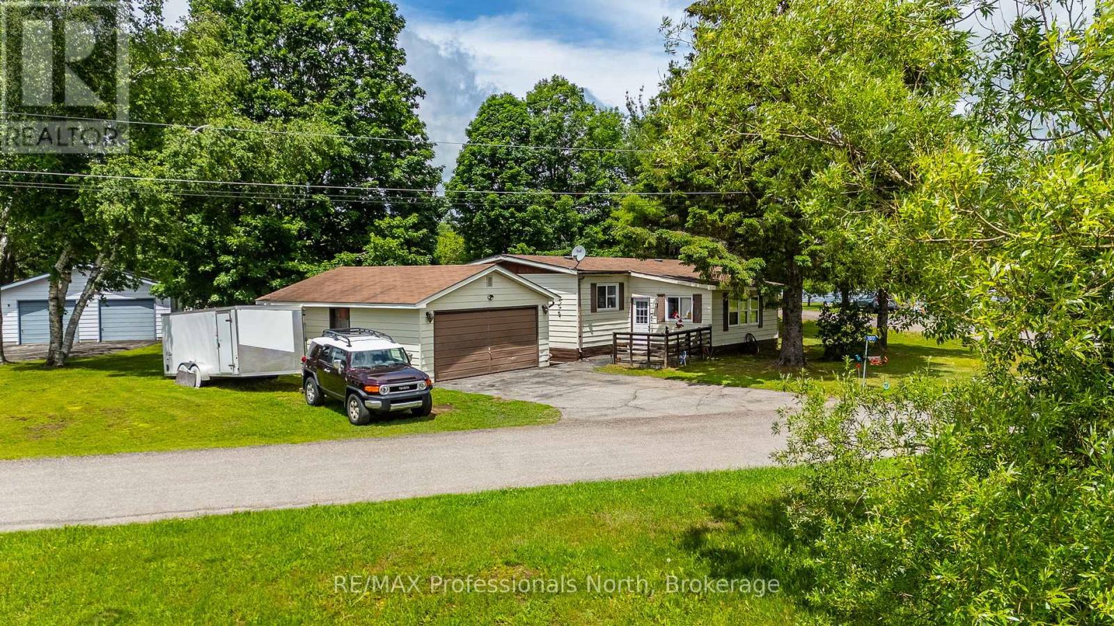 1077 EIGHTH LANE - 46