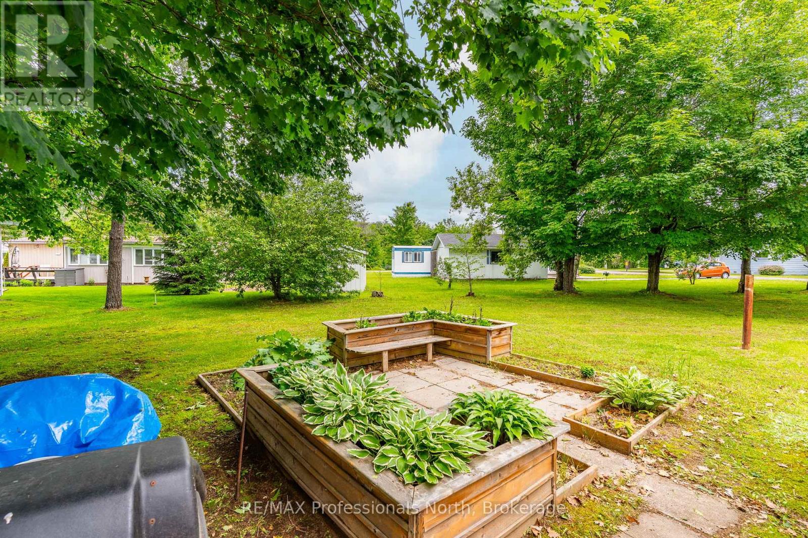 1077 EIGHTH LANE - 6