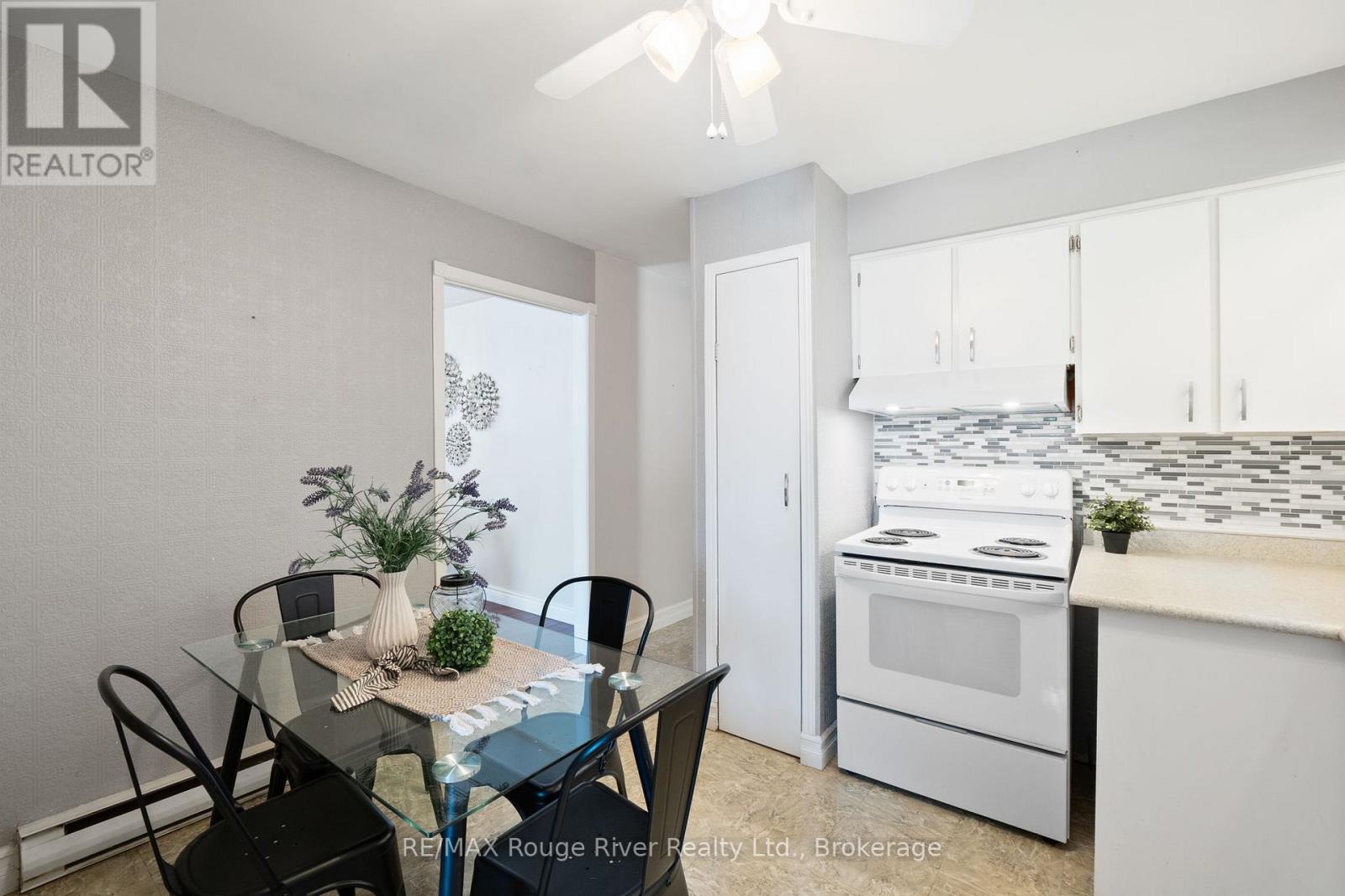 42 MEREDITH CRESCENT - 16