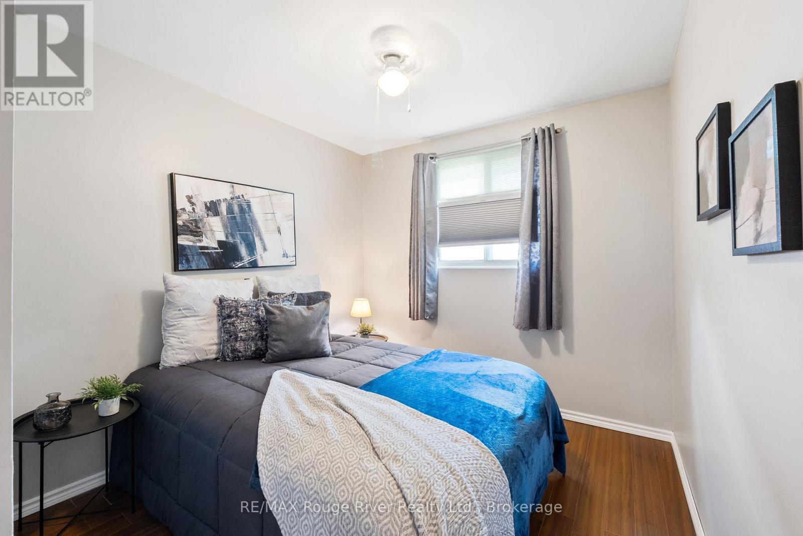 42 MEREDITH CRESCENT - 17