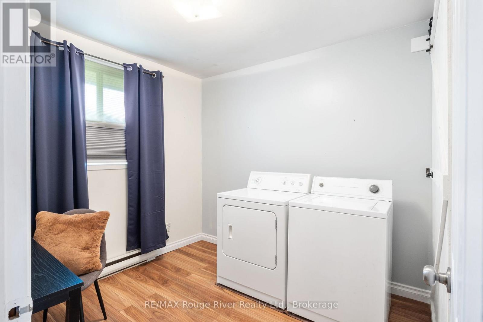 42 MEREDITH CRESCENT - 23