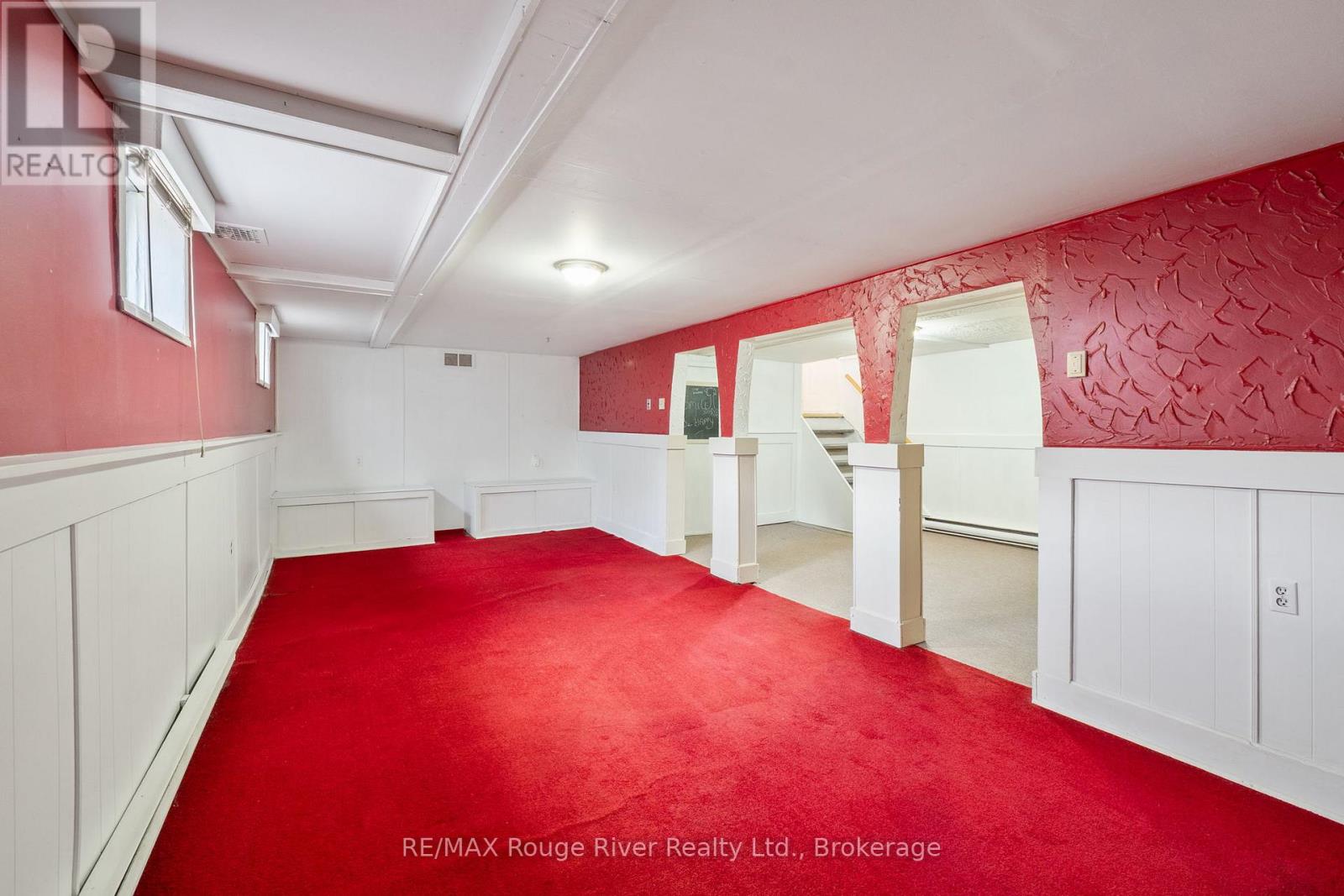 42 MEREDITH CRESCENT - 31