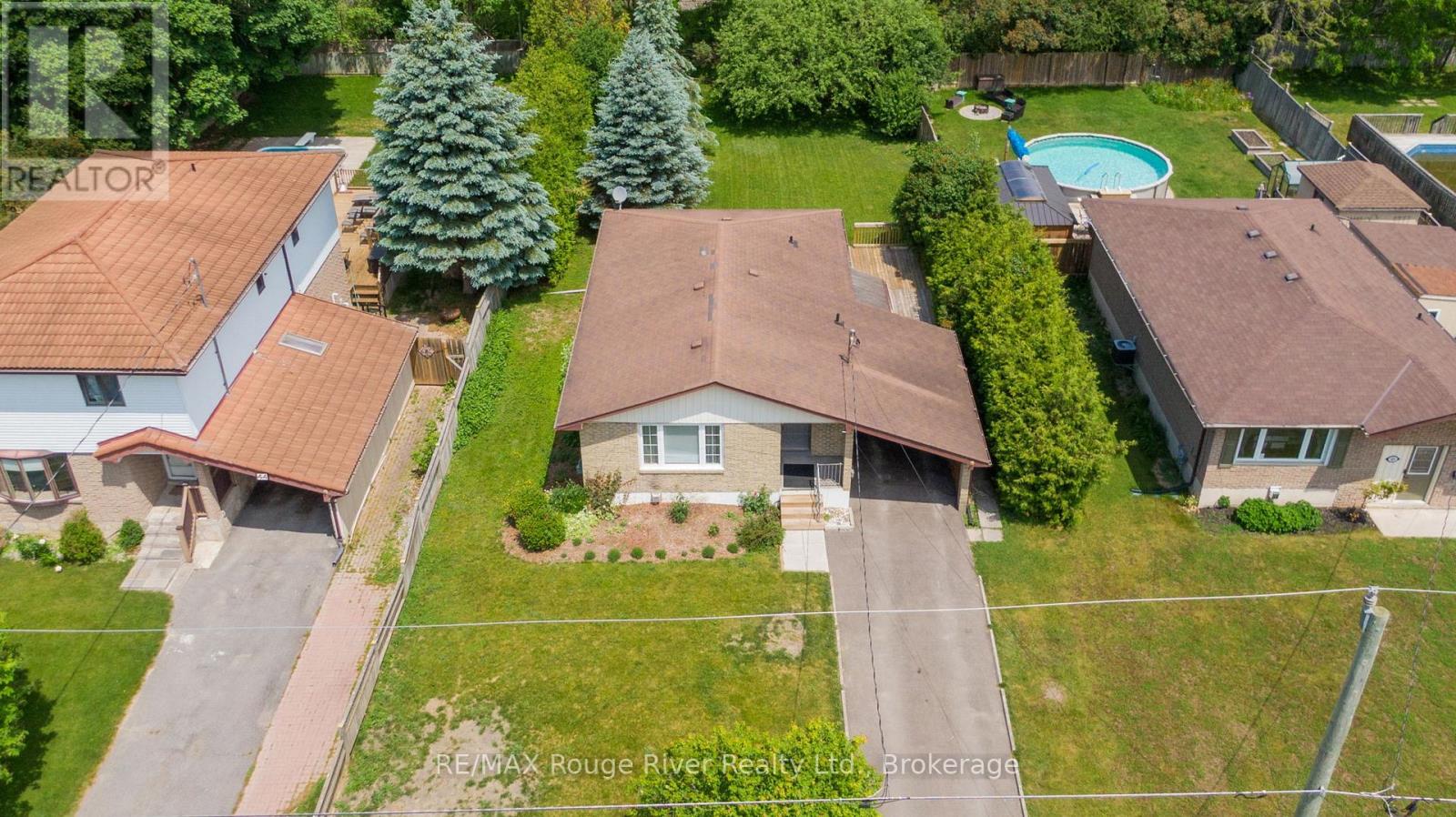 42 MEREDITH CRESCENT - 41