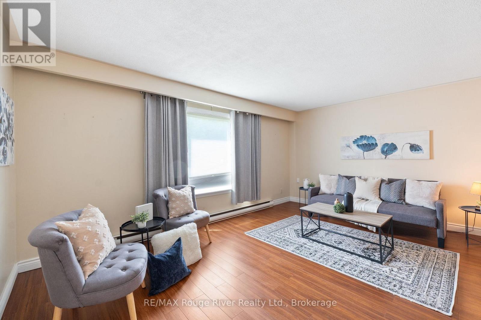 42 MEREDITH CRESCENT - 8