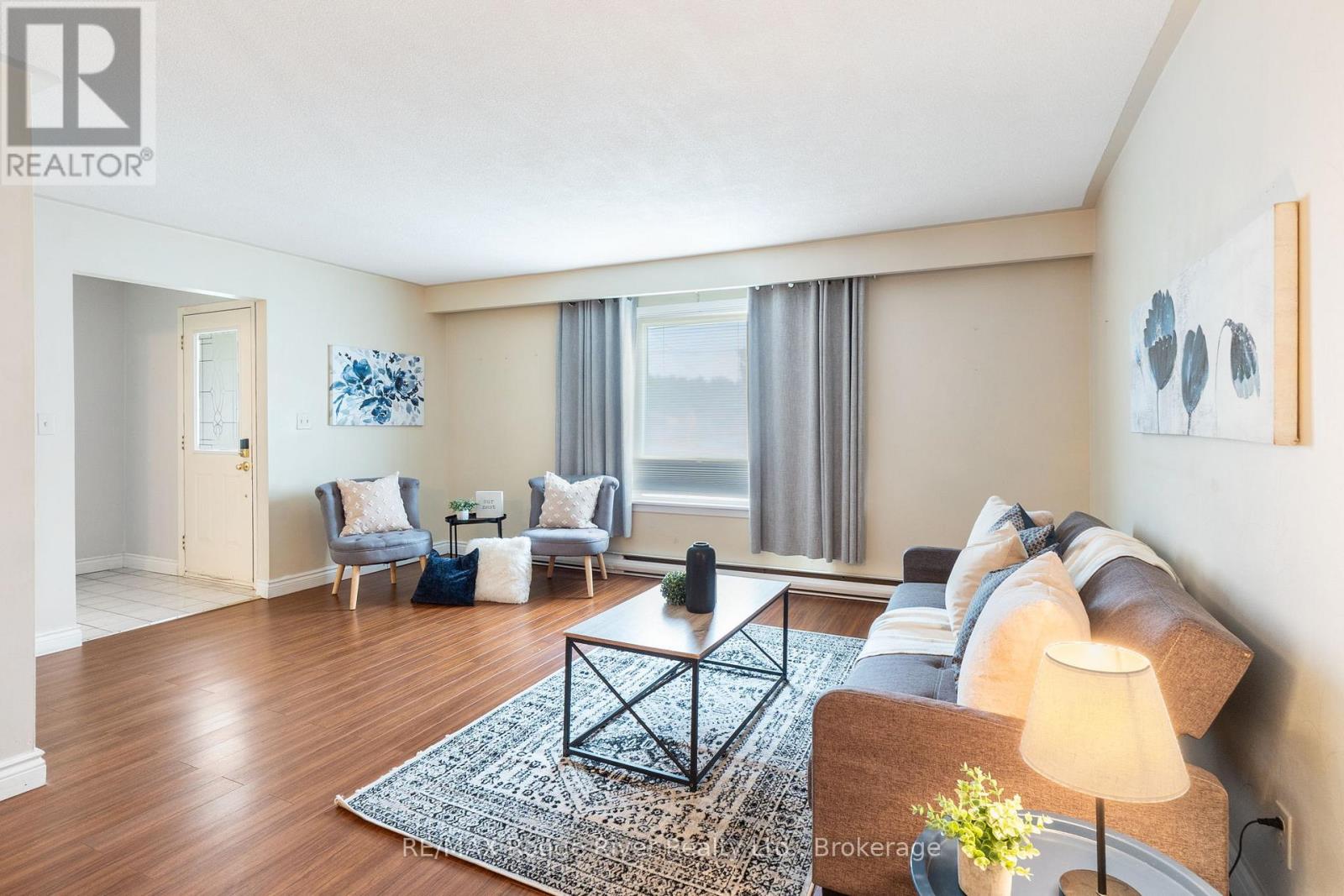 42 MEREDITH CRESCENT - 9