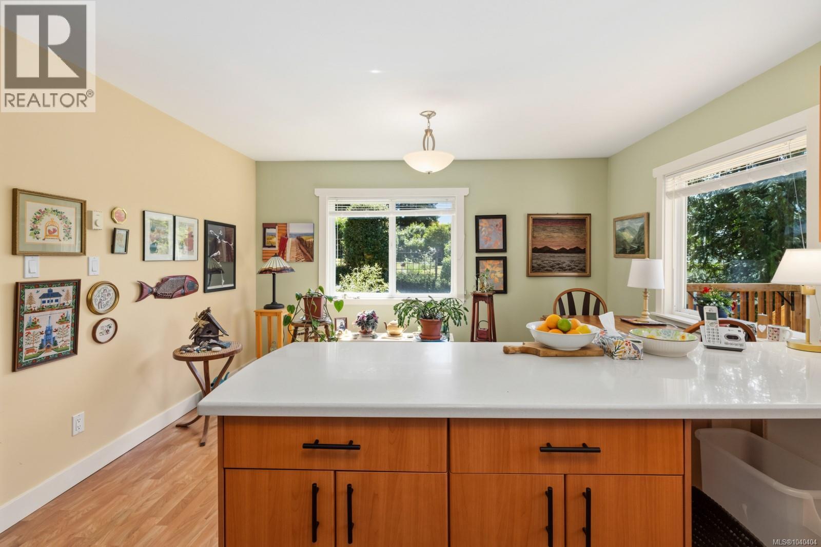 10093 Youbou Rd - 10