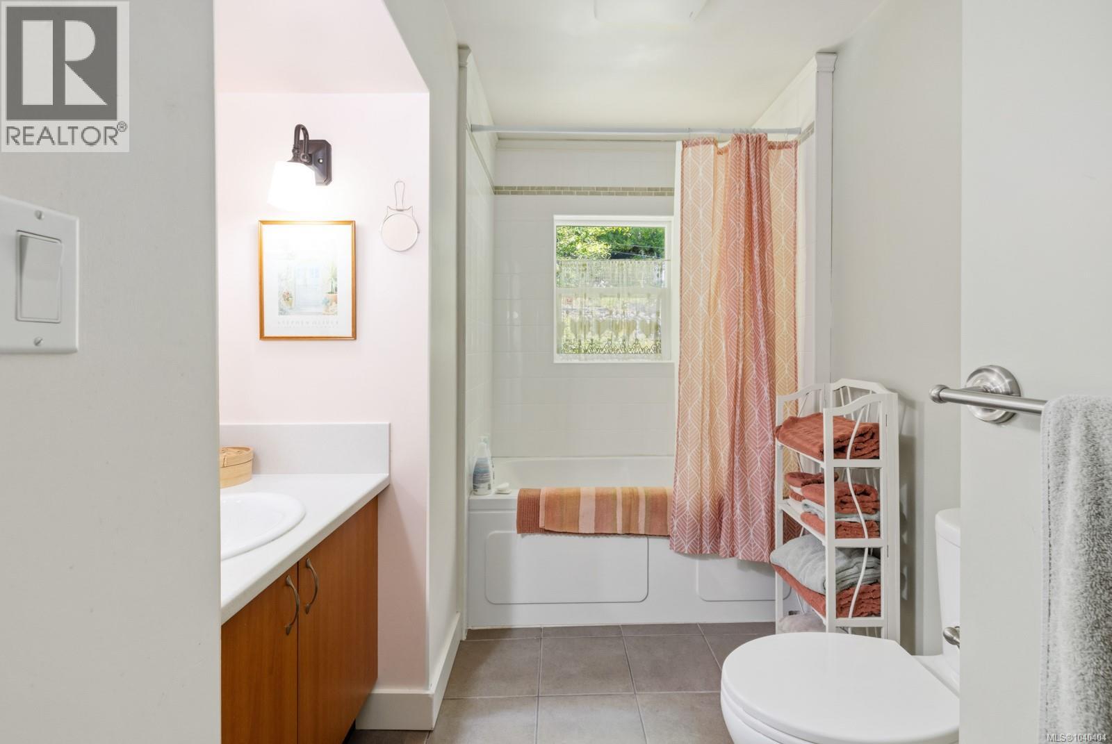 10093 Youbou Rd - 25