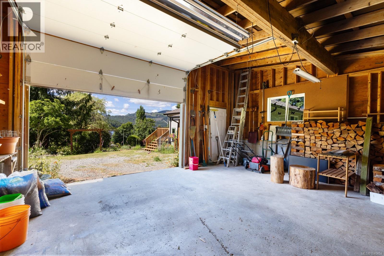 10093 Youbou Rd - 31