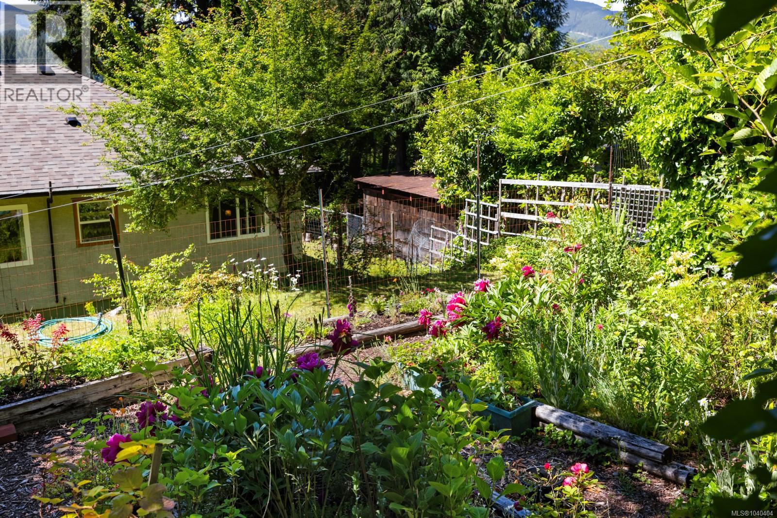 10093 Youbou Rd - 44