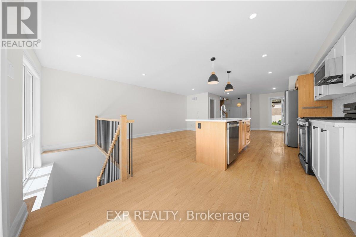 3 Bed, 3 Bath House for Sale in Ottawa – 84 PORTER STREET, Ottawa – MLS# X13460110 - Image 13