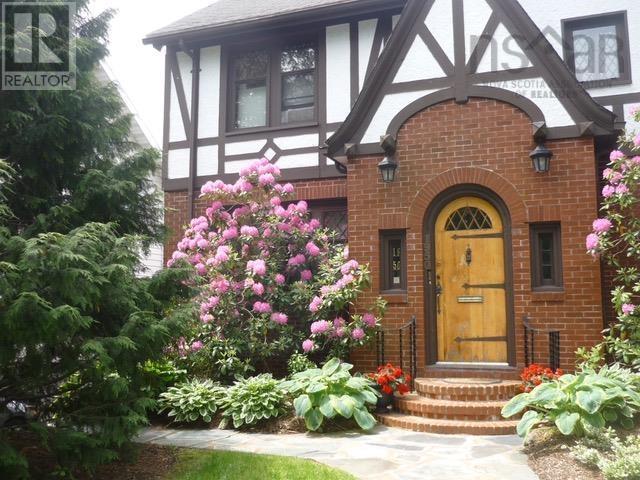 1950 Connaught Avenue - 47