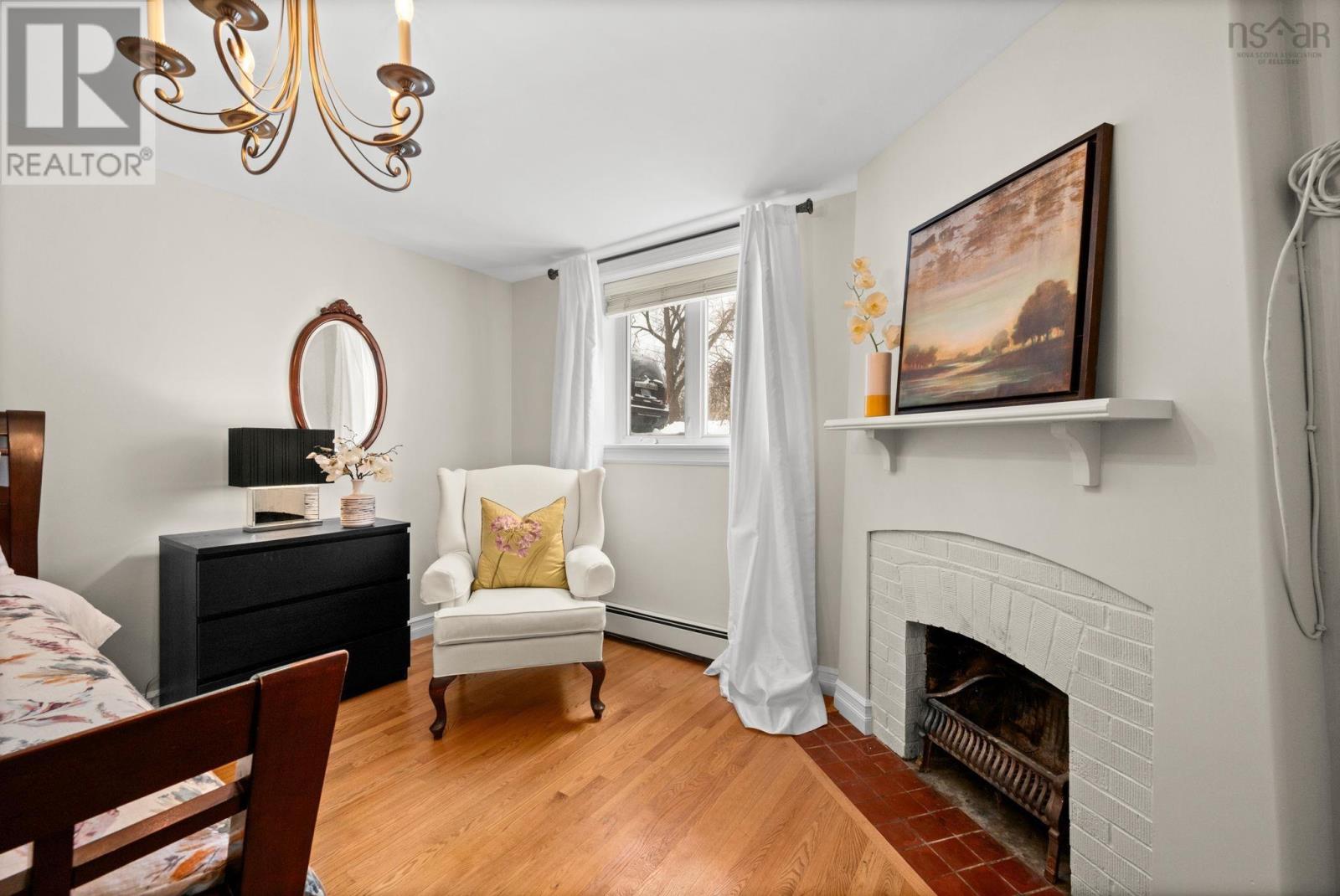 1950 Connaught Avenue - 43