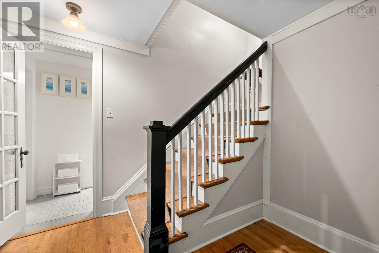 1950 Connaught Avenue - 35