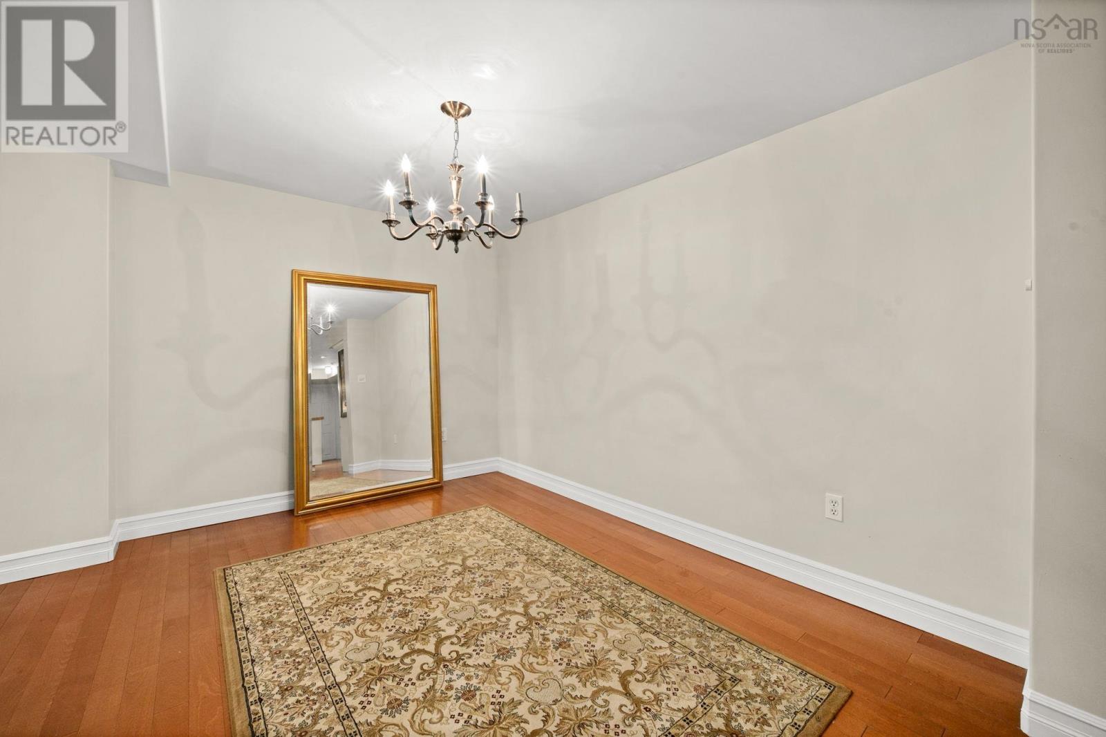 1950 Connaught Avenue - 40