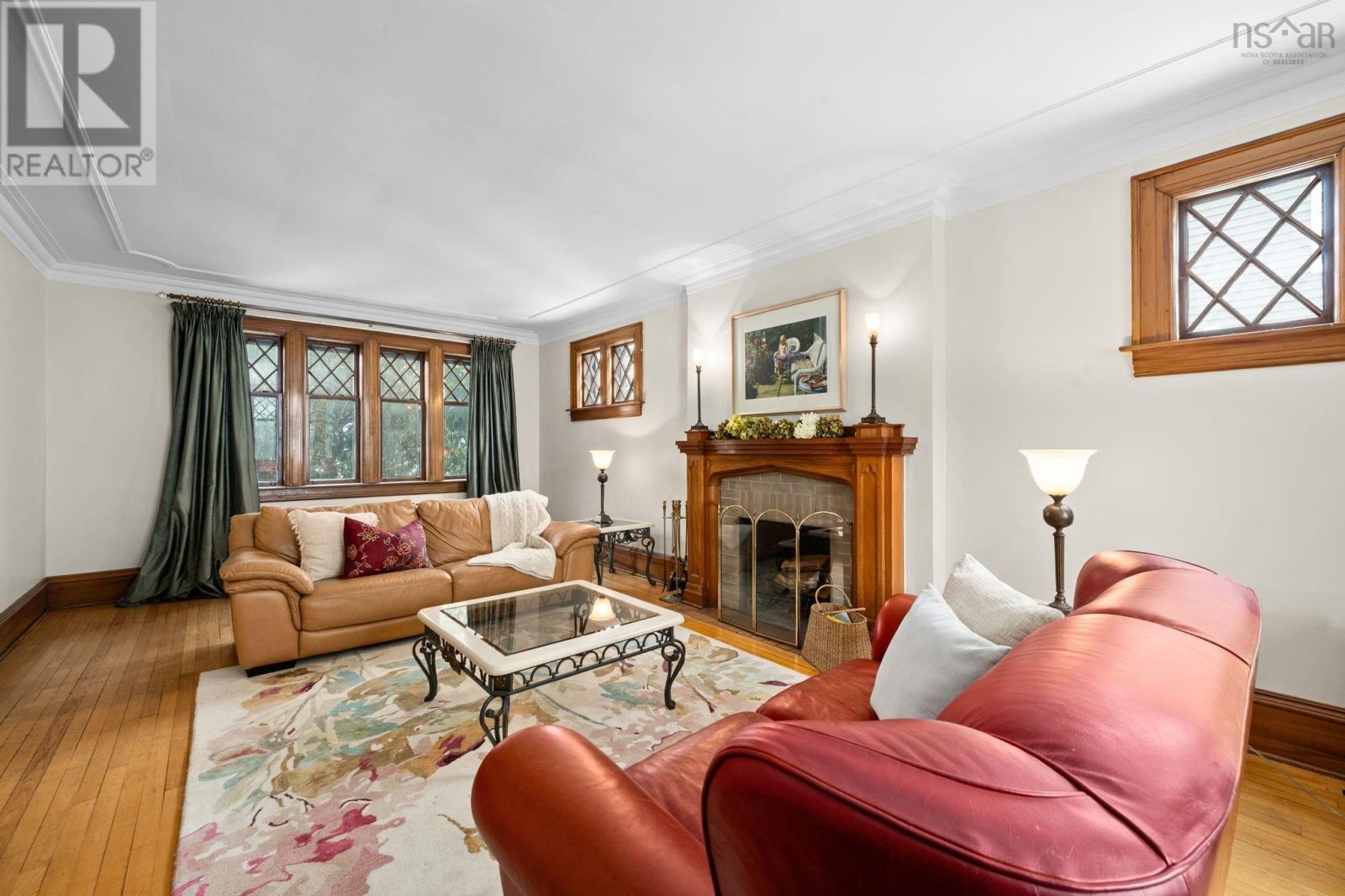 1950 Connaught Avenue - 7