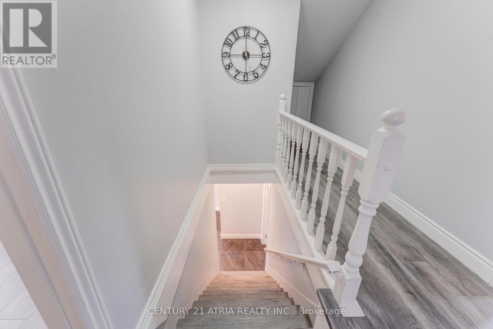 132 WATERLOO STREET N - 14