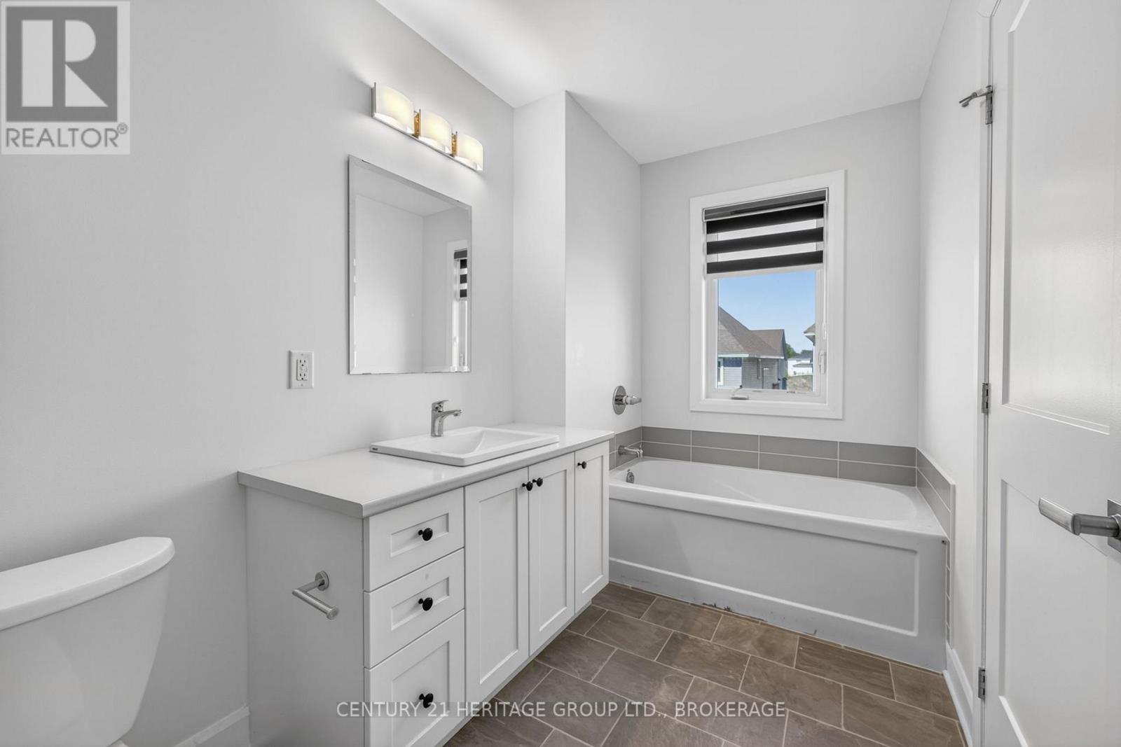 1407 SUMMER STREET - 23