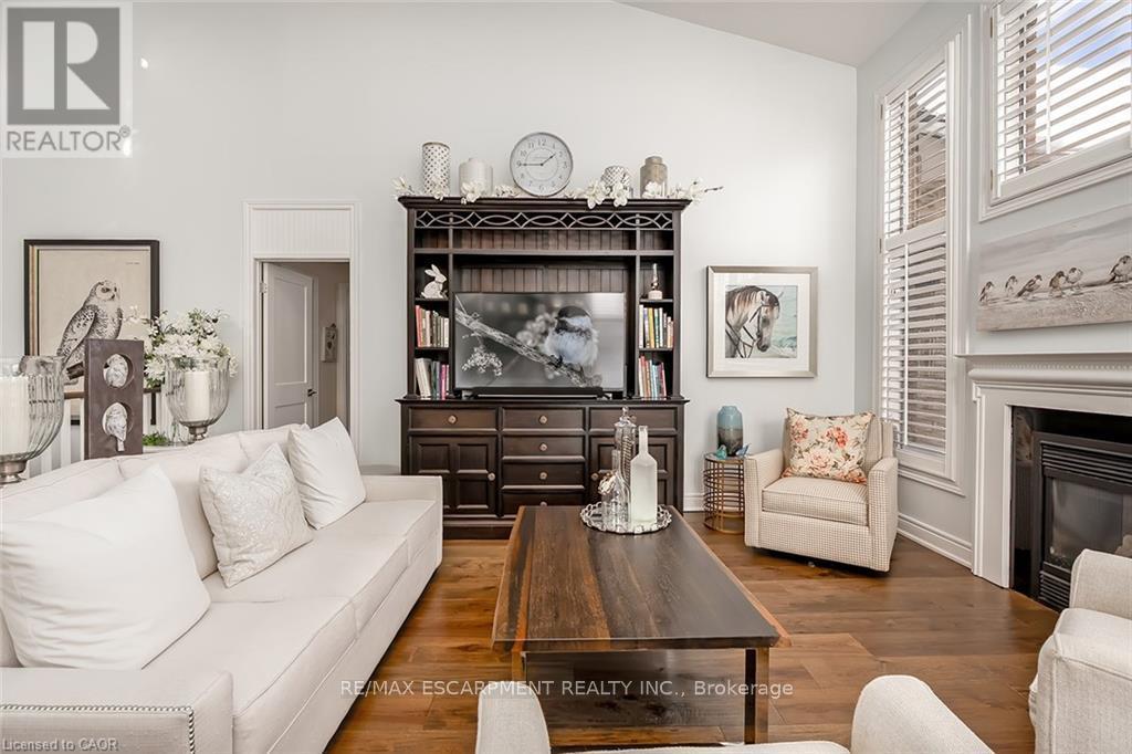 4252 SARAZEN DRIVE - 14