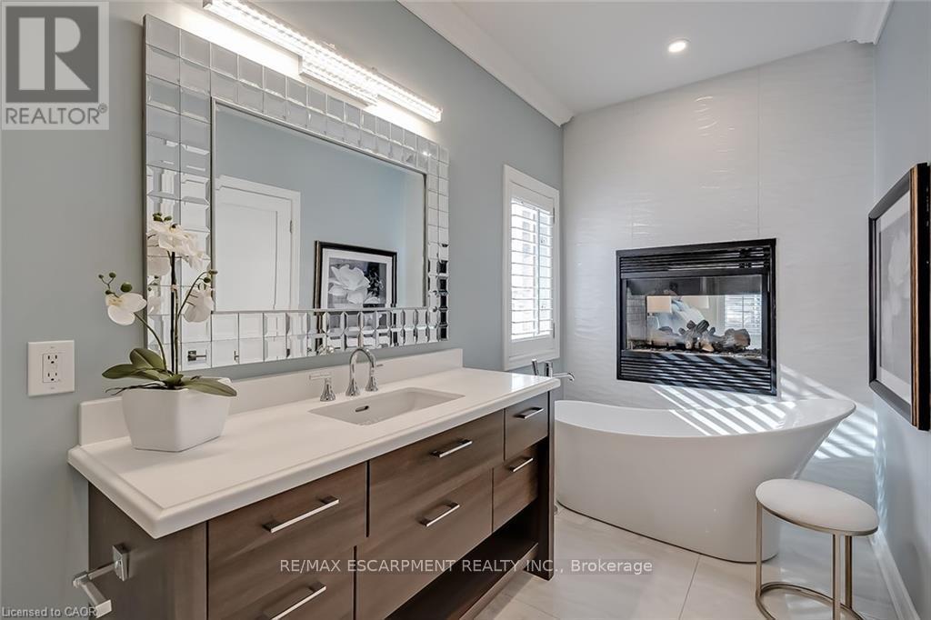 4252 SARAZEN DRIVE - 25