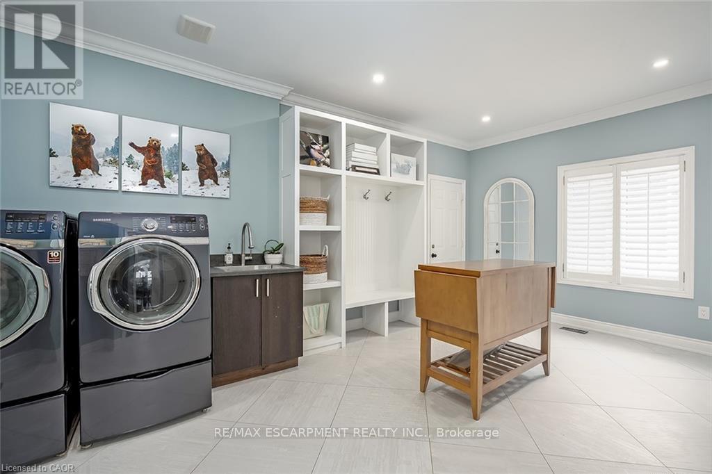 4252 SARAZEN DRIVE - 27