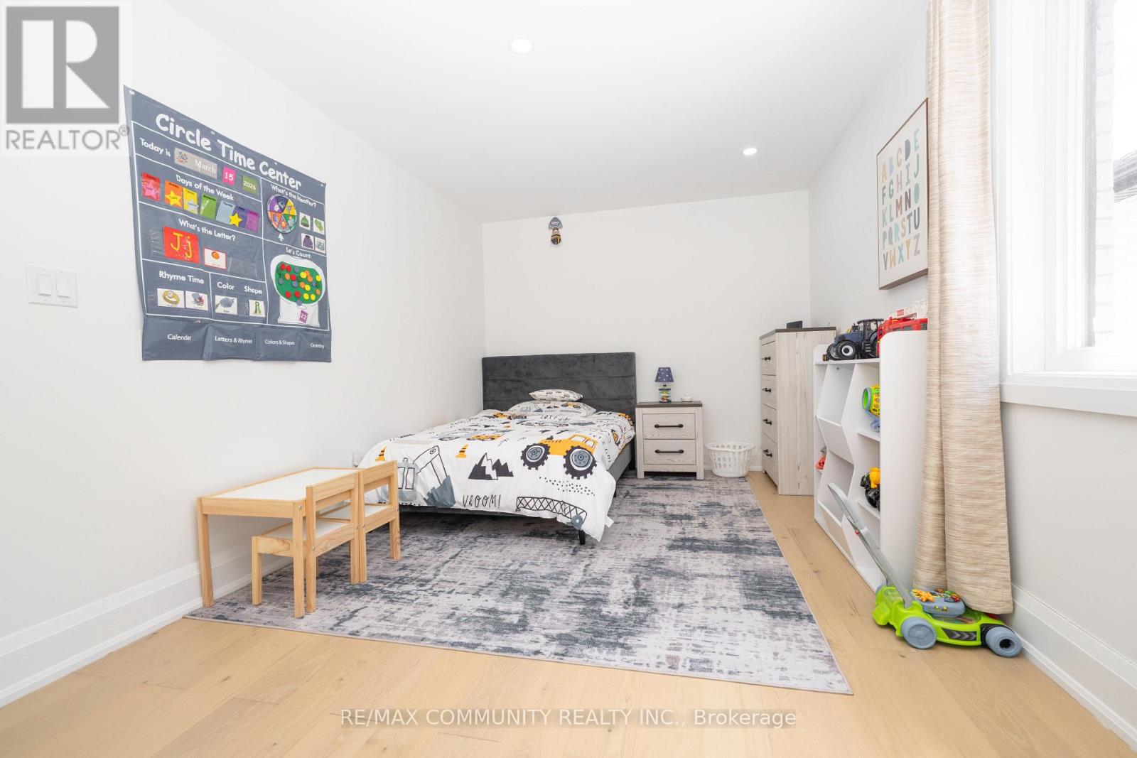 75B KITCHENER ROAD - 22