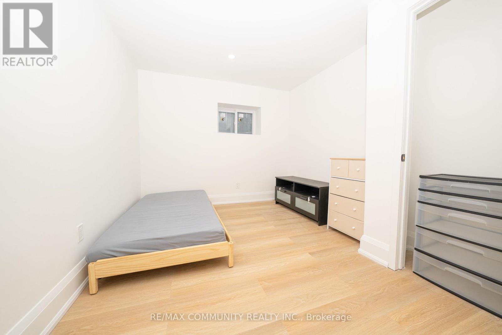 75B KITCHENER ROAD - 35