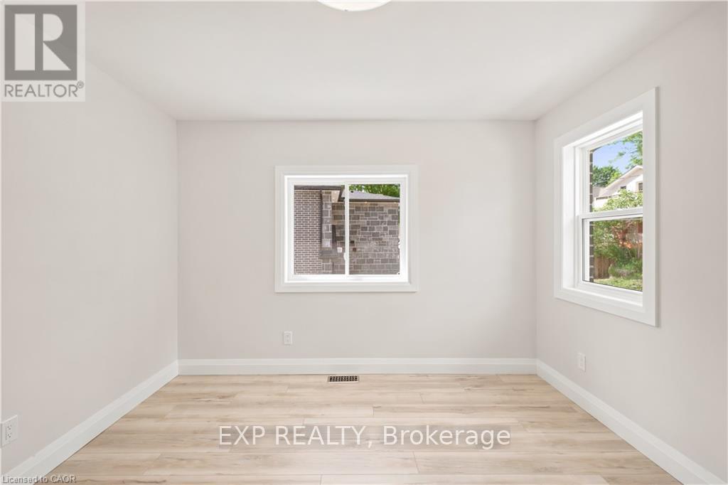 131 ST GEORGE STREET - 12