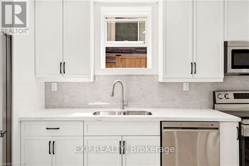 131 ST GEORGE STREET - 25