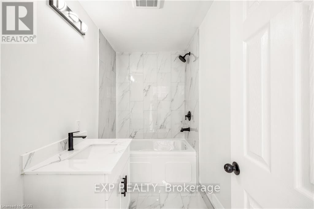 131 ST GEORGE STREET - 26