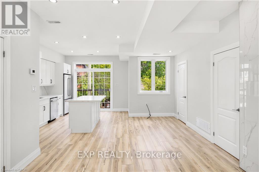 131 ST GEORGE STREET - 8