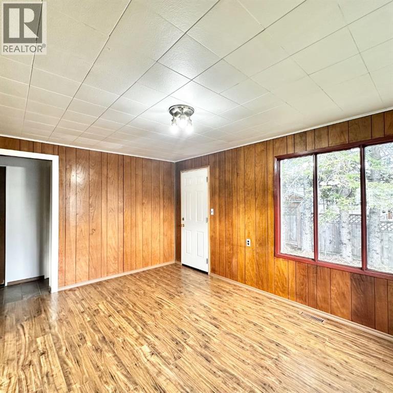 905 & 909 10th Street - 11