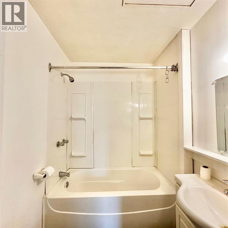 905 & 909 10th Street - 16