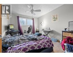 Family room - G 4220 Castle Road, Regina, SK S4S4W1 Photo 10