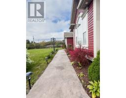 17 Dock Point Street thumbnail 7