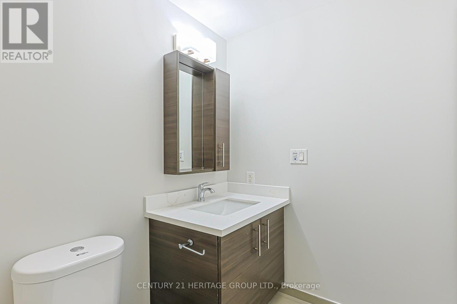 #719 277 SOUTH PARK ROAD - 28