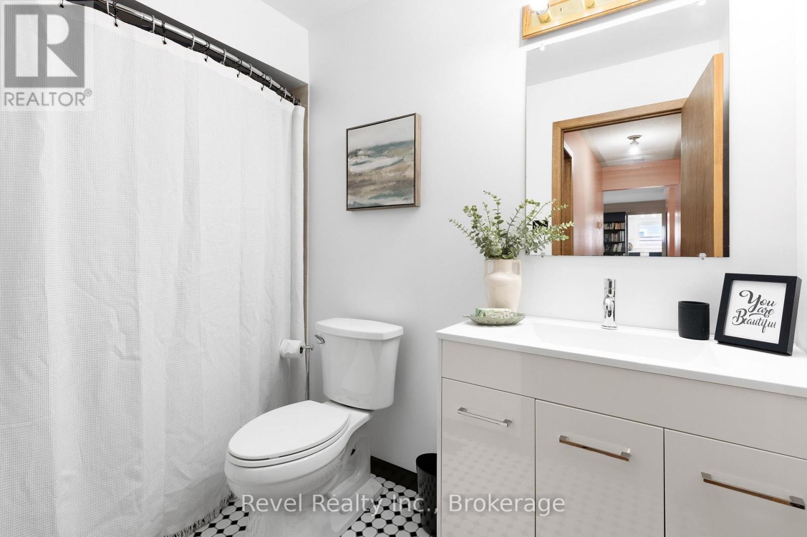 58 VERNA DRIVE - 23