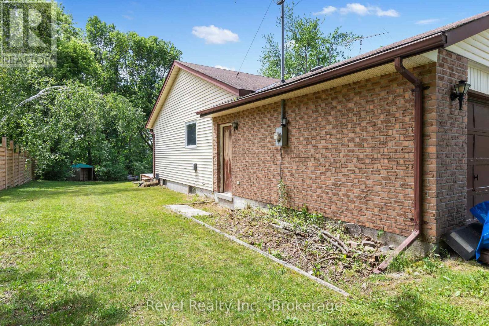 58 VERNA DRIVE - 40