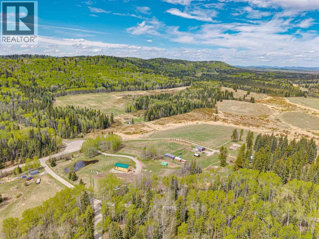 200 Fawn Hills Drive, Bragg Creek