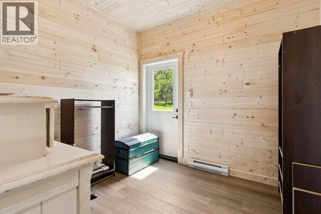 200 Fawn Hills Drive, Bragg Creek