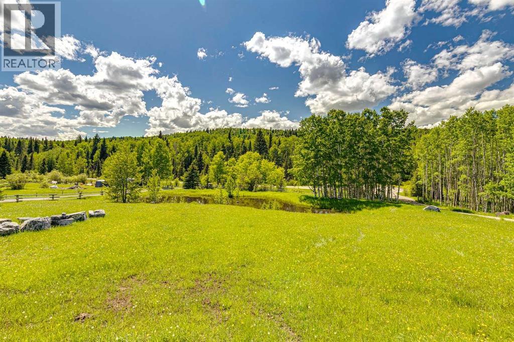 200 Fawn Hills Drive, Bragg Creek