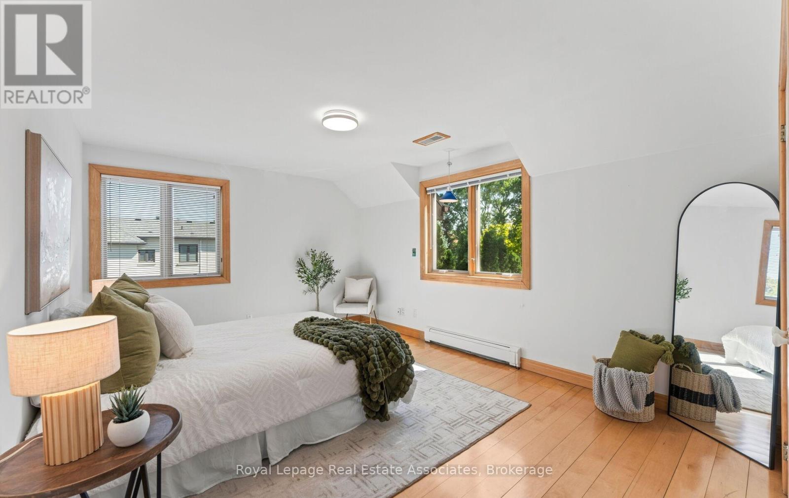 30 THEODORE DRIVE - 23