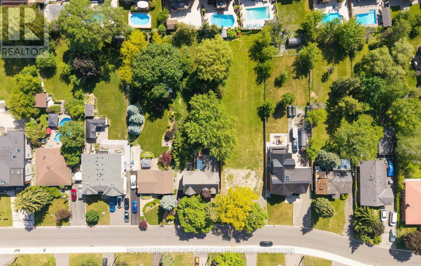 30 THEODORE DRIVE - 44