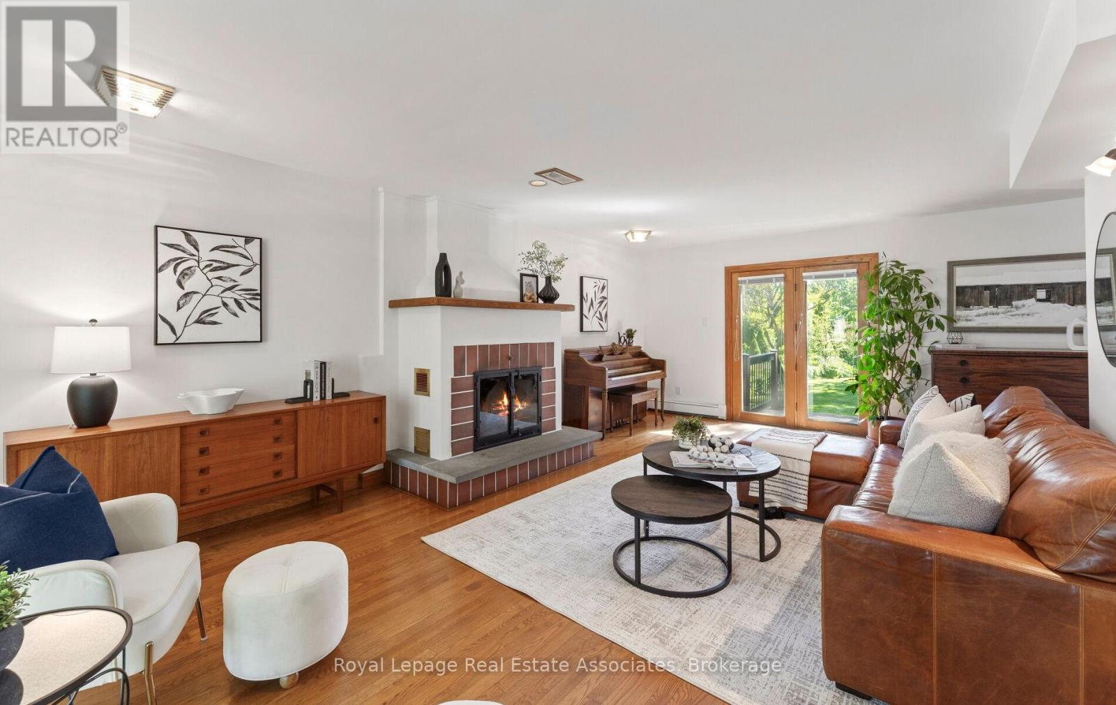 30 THEODORE DRIVE - 6