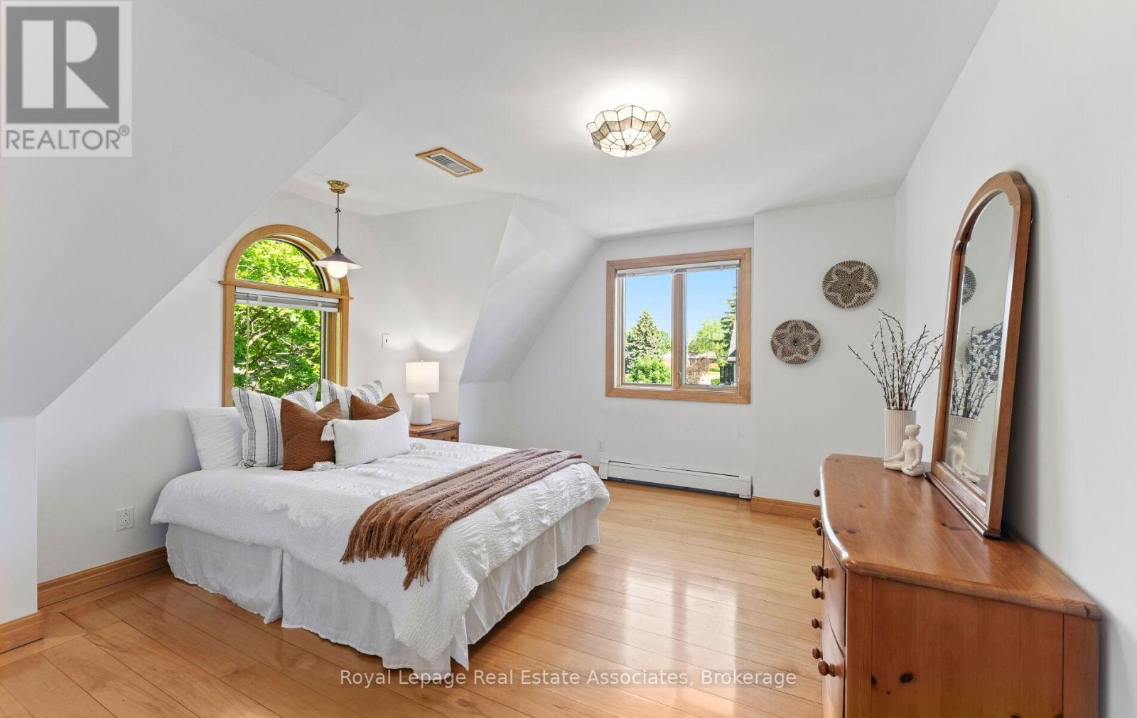 30 THEODORE DRIVE - 25